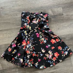 EUC Express Black Floral Strapless Dress Size 4